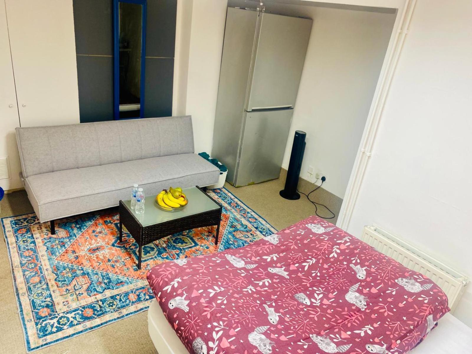 Cozy Studio Opposite Chelsea Stadium ลอนดอน ภายนอก รูปภาพ